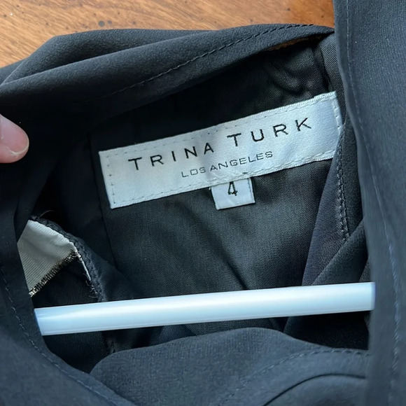 Trina Turk sleeveless A line dress with side pockets. EUC size 4 Women - Picture 7 of 10